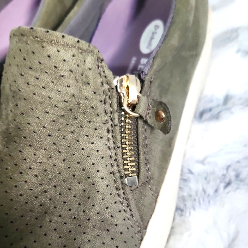 NWOB Dr. Scholl's Olive Green Perforated Loafers - Picture 6 of 8